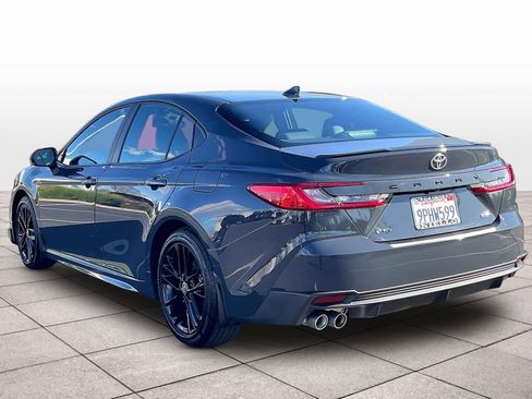 Used 2025 Toyota Camry SE image 15