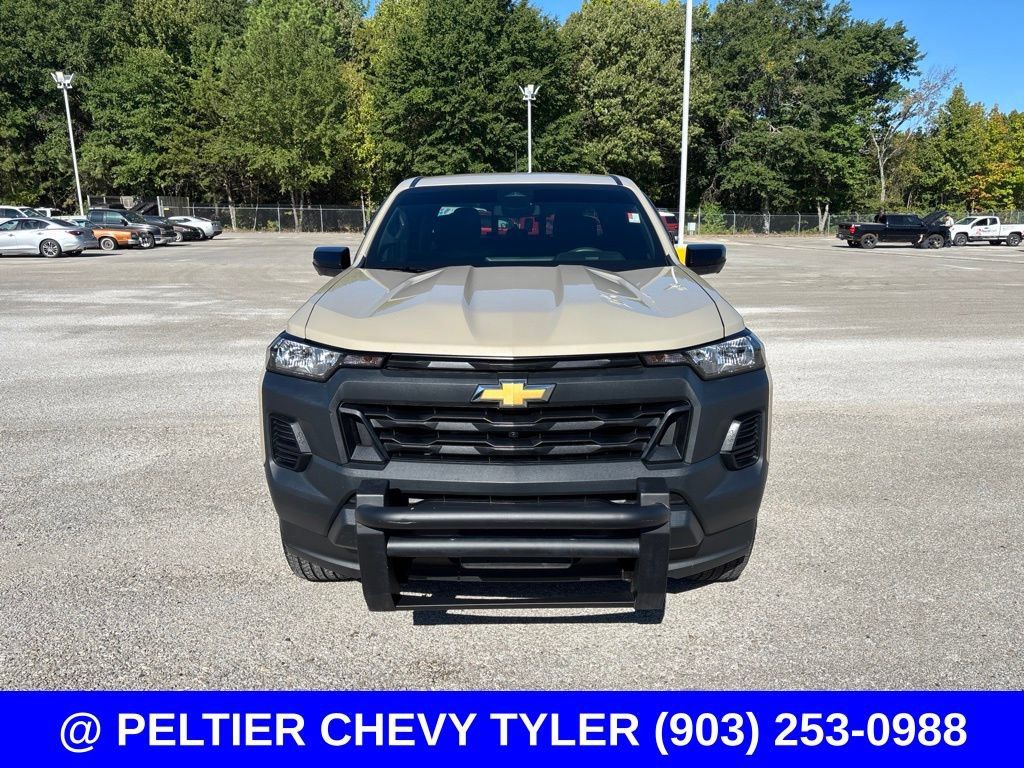 Used 2023 Chevrolet Colorado W/T w/ Technology Package RWD image 2
