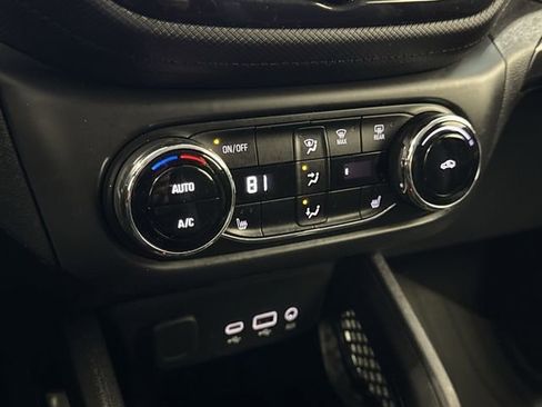 Certified 2021 Chevrolet TrailBlazer LT w/ Convenience Package image 19