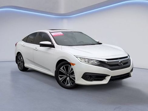 Used 2018 Honda Civic EX-L image 2