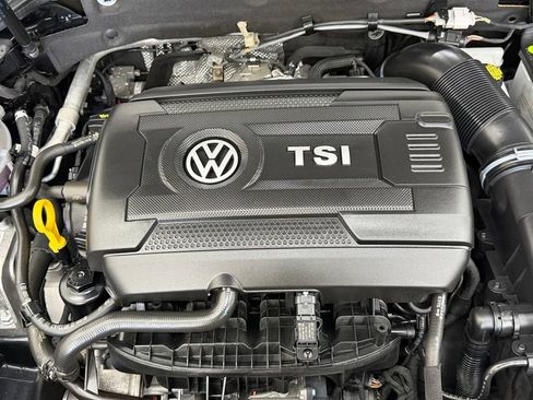 Used 2018 Volkswagen GTI 4-Door FWD image 20