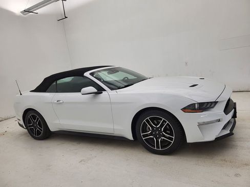 Used 2022 Ford Mustang Premium RWD image 2