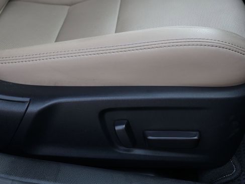 Used 2020 Lexus IS 300 w/ Premium Package image 31