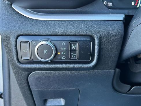 Used 2023 Ford Explorer XLT w/ Equipment Group 202A image 13