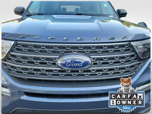 Used 2021 Ford Explorer XLT w/ Equipment Group 202A AWD/4WD image 7