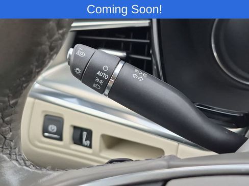 Used 2020 Cadillac XT5 Premium Luxury w/ LPO, Floor Liner Package FWD image 27