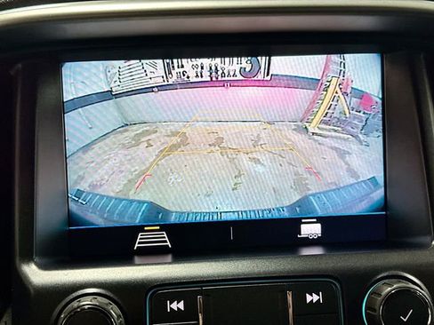 Used 2021 Chevrolet Colorado LT w/ LT Convenience Package image 15