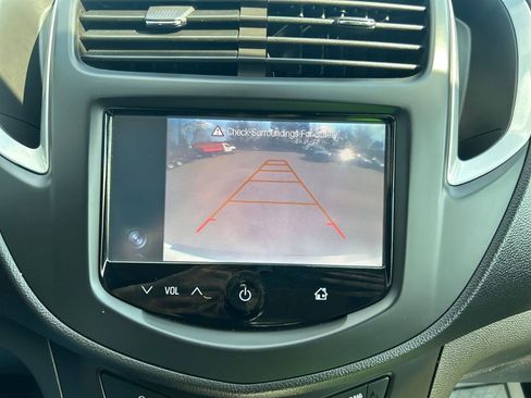 Used 2015 Chevrolet Trax LS image 24