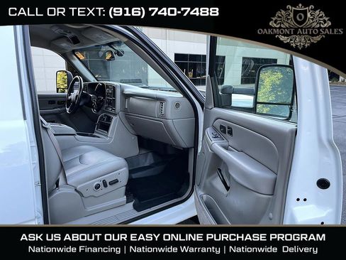 Used 2005 Chevrolet Silverado 2500 LT w/ Heavy-Duty Power Package AWD/4WD image 8