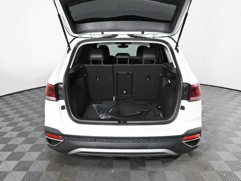 Certified 2023 Volkswagen Taos SE w/ Panoramic Sunroof Package FWD image 10
