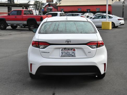 Used 2025 Toyota Corolla LE image 7
