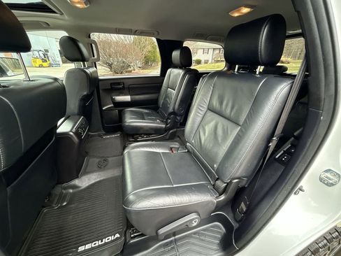 Used 2018 Toyota Sequoia TRD Sport image 22