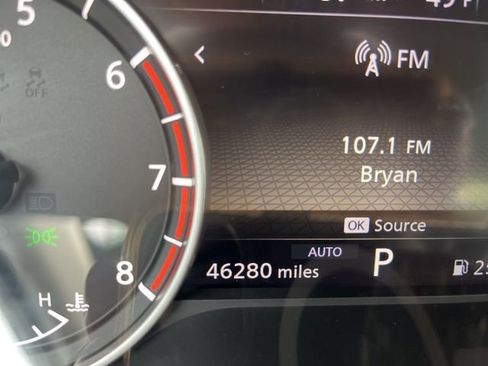 Used 2024 Nissan Rogue SV image 36