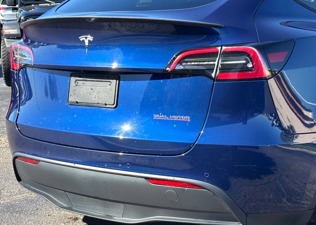 Used 2022 Tesla Model Y Performance AWD/4WD image 10