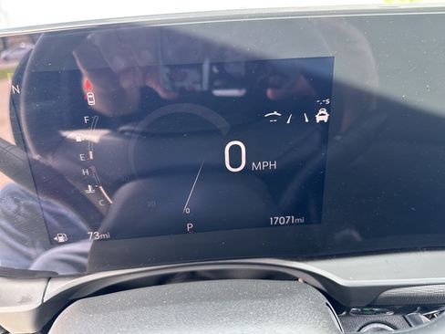 Used 2024 Buick Envista Sport Touring w/ Advanced Safety Package FWD image 16