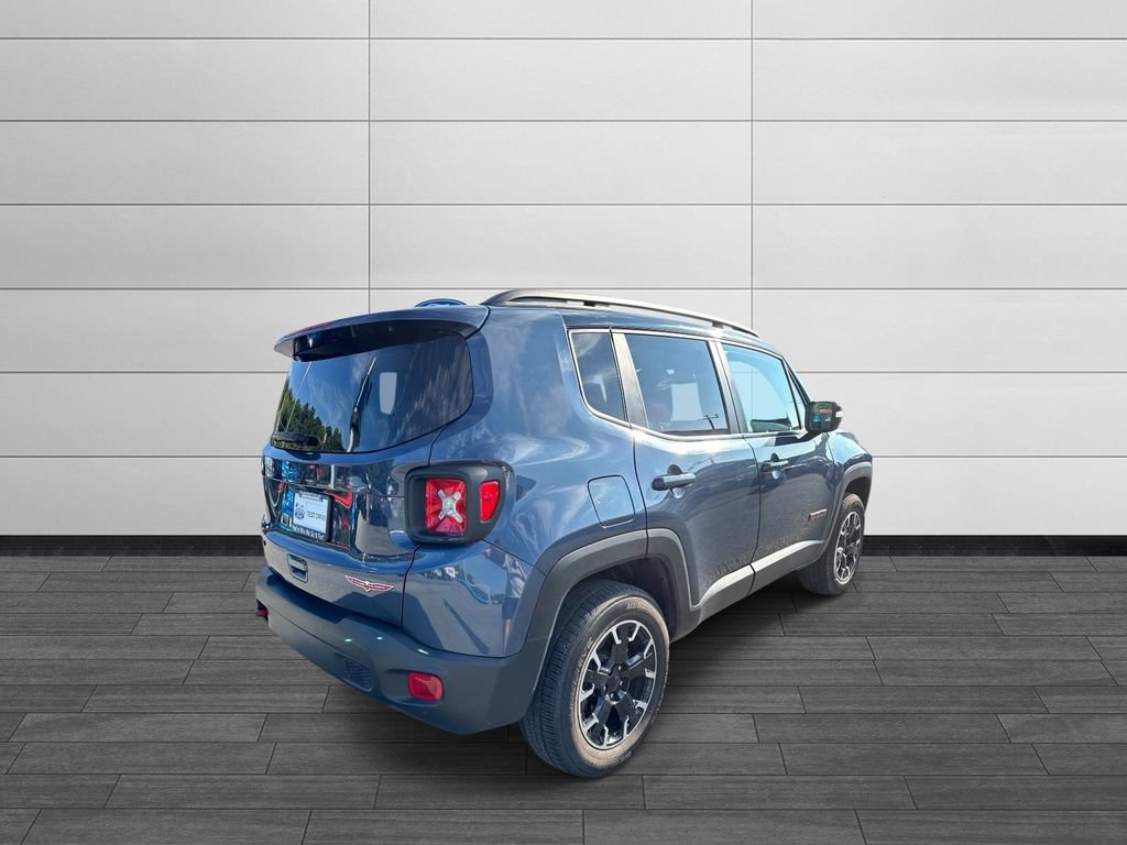 Used 2023 Jeep Renegade Trailhawk AWD/4WD image 3