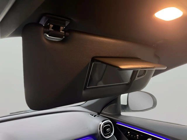 Used 2025 Mercedes-Benz C 300 Sedan image 54