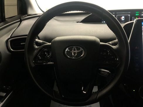 Used 2022 Toyota Prius Prime XLE FWD image 16