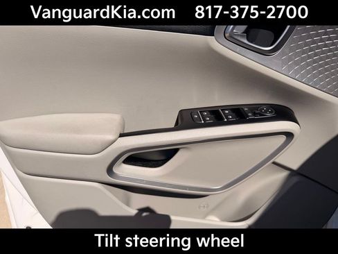 Certified 2024 Kia Soul LX FWD image 16