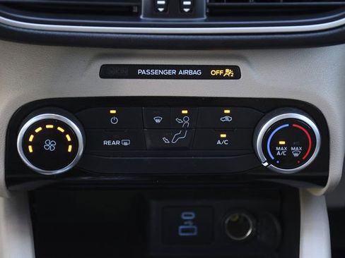 Used 2022 Ford Escape SE image 13