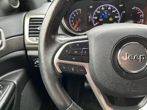 Used 2018 Jeep Grand Cherokee Altitude image 21