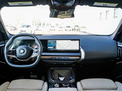 Used 2025 BMW X3 xDrive30i w/ Premium Package image 10