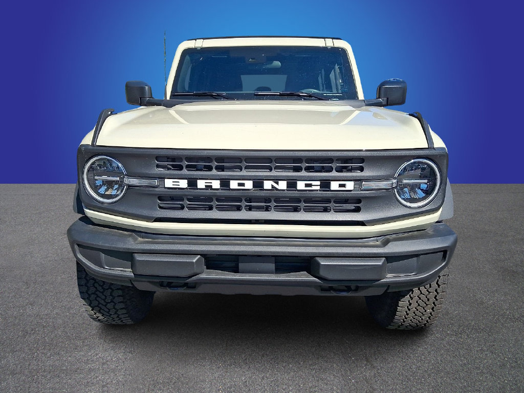 Used 2025 Ford Bronco 4-Door w/ Sasquatch Package AWD/4WD image 2