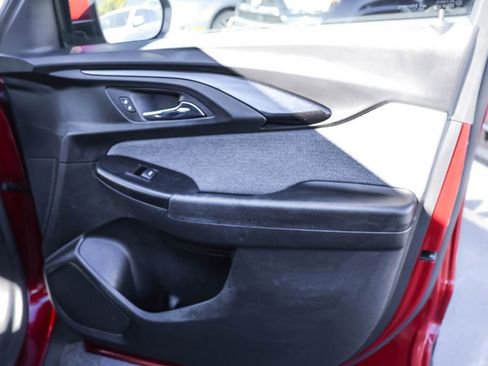 Used 2023 Chevrolet TrailBlazer LT image 39