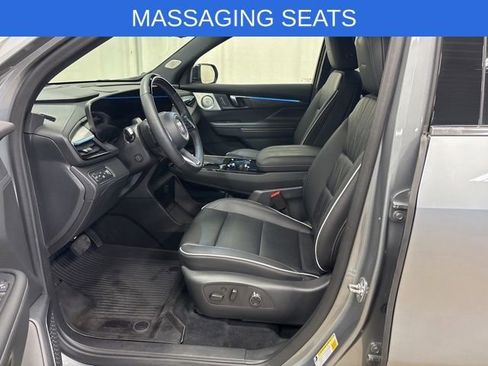 Used 2025 Buick Enclave Avenir w/ Super Cruise Package image 19