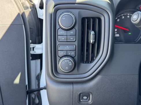 Used 2024 Chevrolet Silverado 1500 Custom Trail Boss w/ Turbomax Blackout Package AWD/4WD image 26