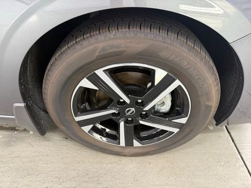 New 2025 Nissan Sentra SV w/ Trunk Package image 4