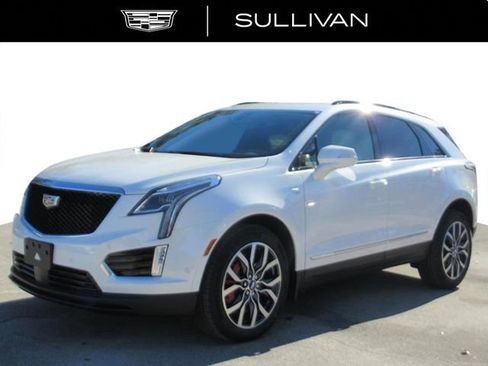Certified 2025 Cadillac XT5 Sportv w/ Technology Package image 4