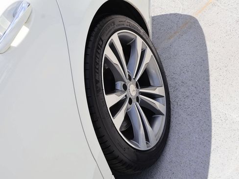 Certified 2015 Mercedes-Benz S 550 4MATIC Sedan image 40