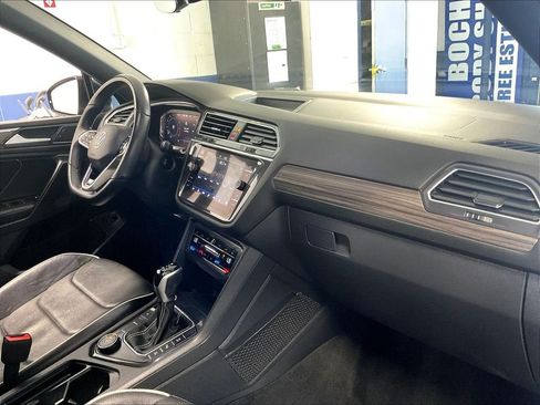 Used 2022 Volkswagen Tiguan SEL R-Line AWD/4WD image 14