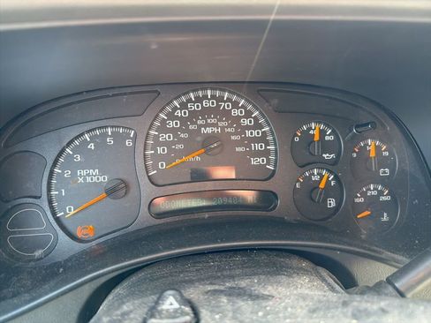 Used 2005 Chevrolet Tahoe Z71 w/ Preferred Equipment Group image 10