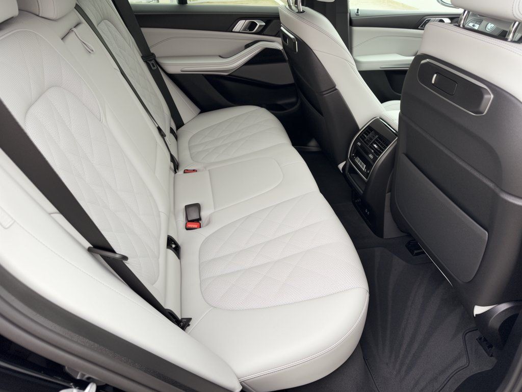 Used 2026 BMW X5 sDrive40i RWD image 29