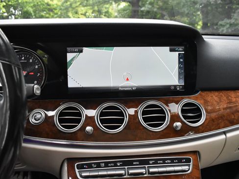 Used 2019 Mercedes-Benz E 300 4MATIC w/ Convenience Package image 35