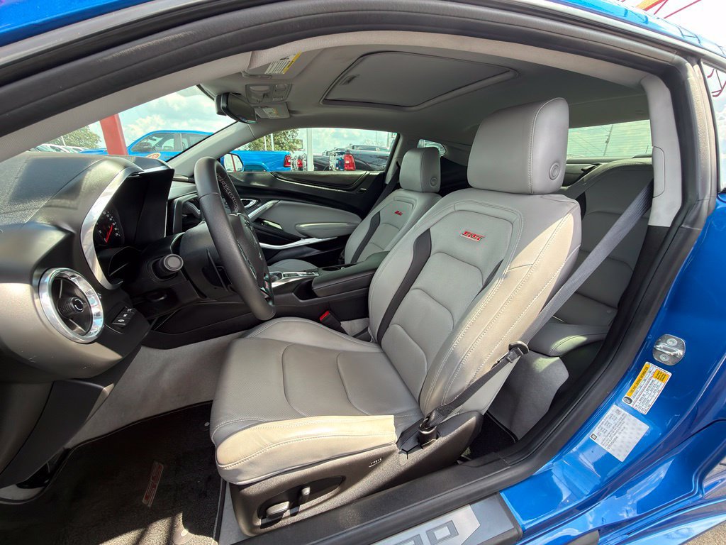 Used 2018 Chevrolet Camaro SS w/ LPO, Ground Effects Package RWD image 23