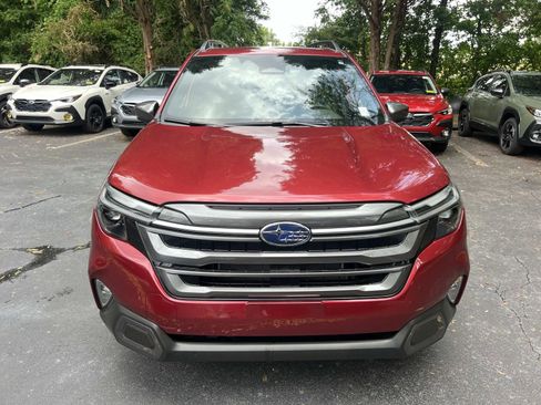 Certified 2025 Subaru Forester Limited w/ Popular Package AWD/4WD image 2