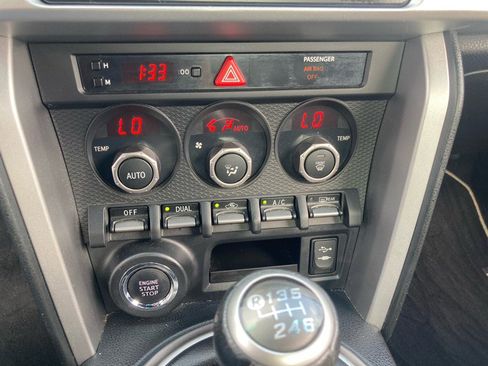 Used 2014 Subaru BRZ Limited w/ Popular Package #2A image 20