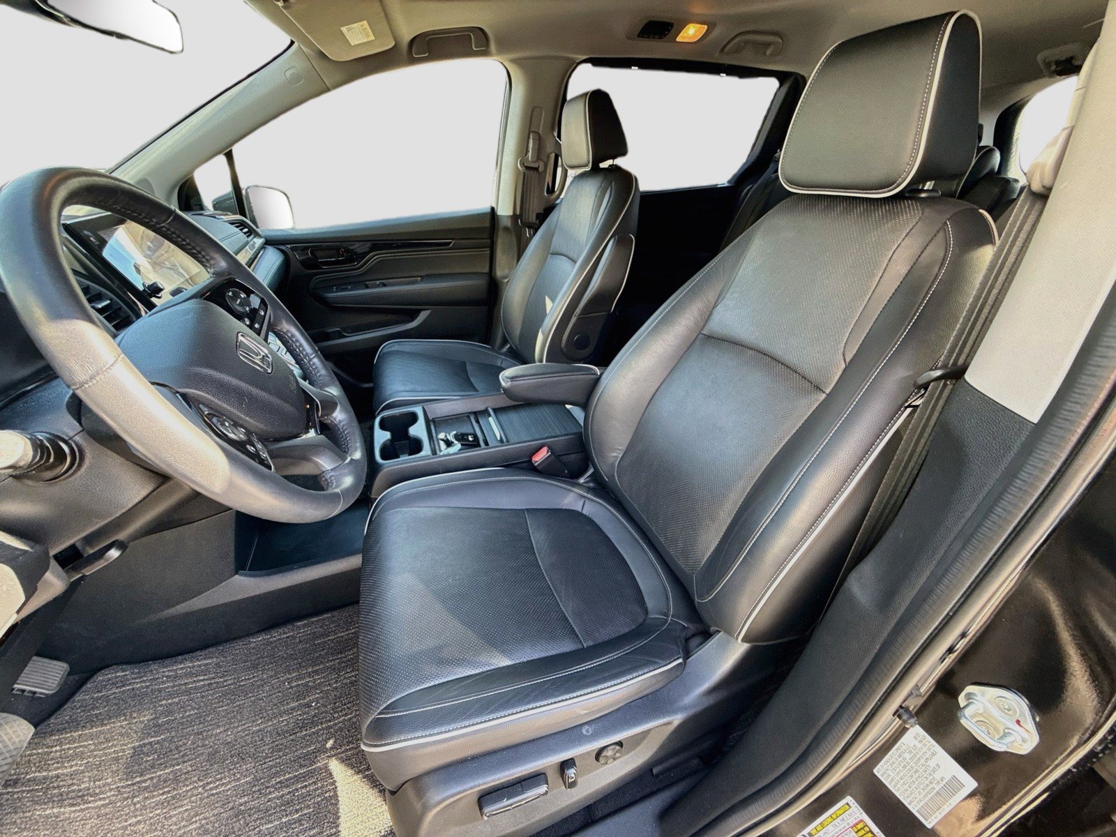 Used 2024 Honda Odyssey Elite image 12