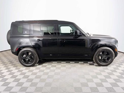 Used 2023 Land Rover Defender 110 X-Dynamic SE AWD/4WD image 4