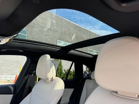 Used 2026 Mercedes-Benz GLC 300 4MATIC image 21