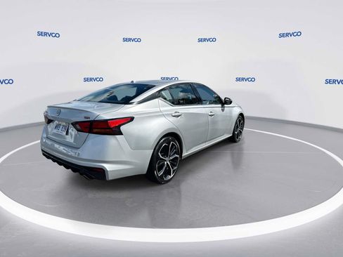 Used 2023 Nissan Altima 2.5 SR FWD image 8