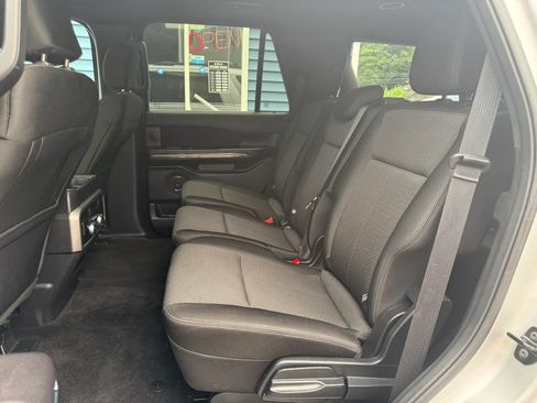 Used 2018 Ford Expedition XLT AWD/4WD image 33