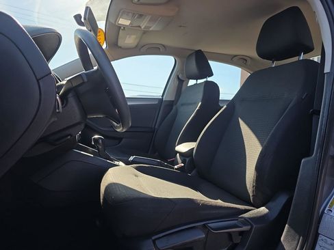 Used 2015 Volkswagen Jetta SE FWD image 11