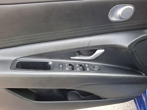 Used 2023 Hyundai Elantra SEL image 15