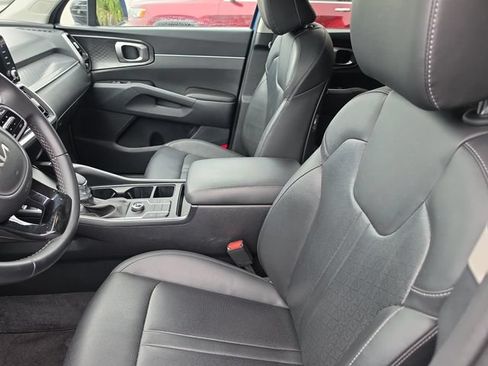 Used 2023 Kia Sorento S FWD image 13