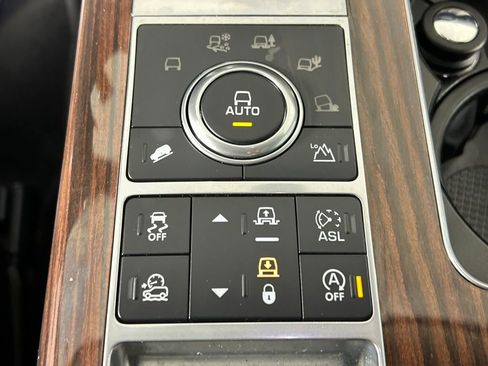 Used 2016 Land Rover Range Rover Long Wheelbase Supercharged image 28