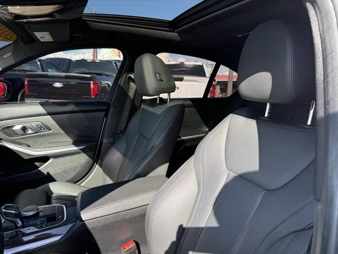 Used 2019 BMW 330i xDrive Sedan w/ Premium Package AWD/4WD image 9
